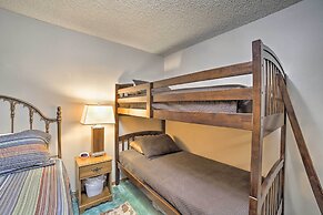 Condo w/ Pool Access - 2 Mi to Silver Dollar City!