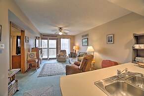 Condo w/ Pool Access - 2 Mi to Silver Dollar City!