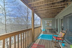 Condo w/ Pool Access - 2 Mi to Silver Dollar City!