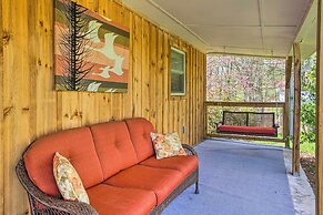 Amenity-packed Nebo Oasis w/ Deck & Mtn Views