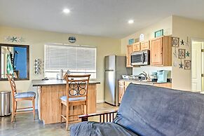 Albuquerque Studio With Shared Pool & Fire Pit!