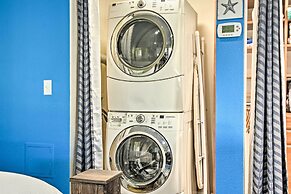 Albuquerque Studio With Shared Pool & Fire Pit!