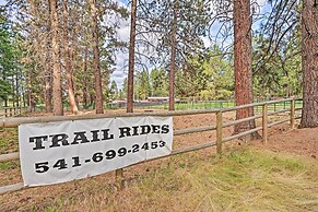 Bend Condo w/ Deck, Resort-style Amenities & Views