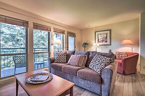 Bend Condo w/ Deck, Resort-style Amenities & Views