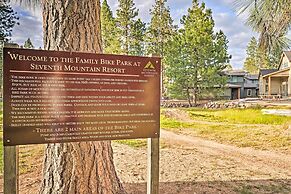 Bend Condo w/ Deck, Resort-style Amenities & Views