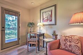 Bend Condo w/ Deck, Resort-style Amenities & Views