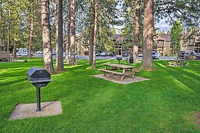 Bend Condo w/ Deck, Resort-style Amenities & Views