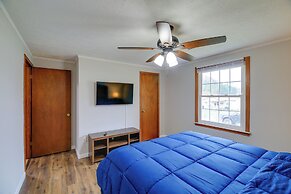 Bluefield Home w/ Covered Deck - Near Parks!