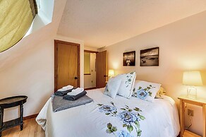 Bartlett Vacation Rental w/ Wraparound Deck!