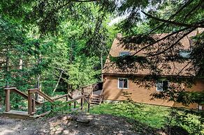 Bartlett Vacation Rental w/ Wraparound Deck!