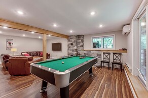 Bartlett Vacation Rental w/ Wraparound Deck!