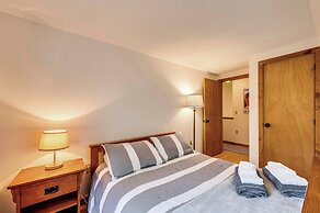 Bartlett Vacation Rental w/ Wraparound Deck!