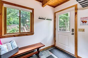 Bartlett Vacation Rental w/ Wraparound Deck!