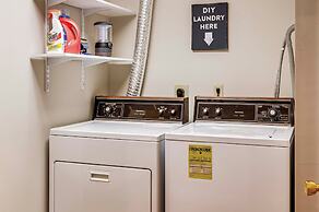 Bartlett Vacation Rental w/ Wraparound Deck!