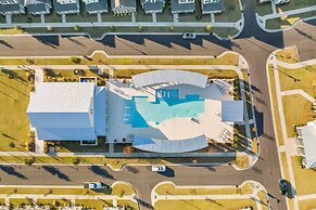 Beaufort Townhome w/ Game Room: 8 Mi to Beaches!