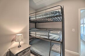 Beaufort Townhome w/ Game Room: 8 Mi to Beaches!