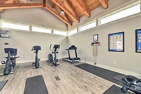 Beaufort Townhome w/ Game Room: 8 Mi to Beaches!