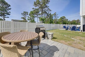 Beaufort Townhome w/ Game Room: 8 Mi to Beaches!