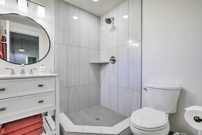 Boho-chic Folsom Retreat: Walkable Location!