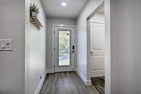 Boho-chic Folsom Retreat: Walkable Location!