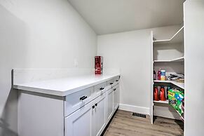 Boho-chic Folsom Retreat: Walkable Location!