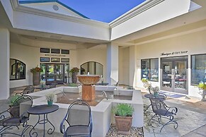 Bright & Airy Napa Condo W/patio on Golf Course!