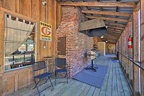 Waterfront Deck: Home on Ouachita River!