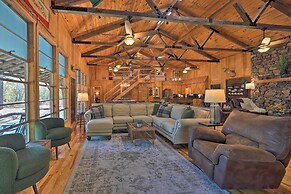 Waterfront Deck: Home on Ouachita River!