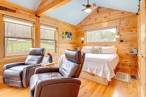 Sawyers Cabin w/ Hot Tub in Blue Ridge Mtns!