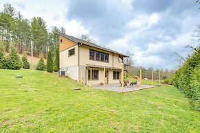 Sawyers Cabin w/ Hot Tub in Blue Ridge Mtns!
