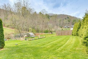 Sawyers Cabin w/ Hot Tub in Blue Ridge Mtns!