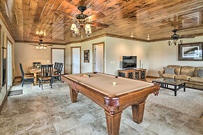 Mountain-view Franklin Retreat: Near Hiking!