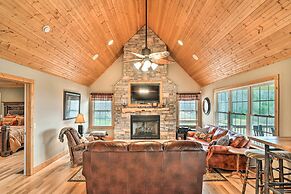 Mountain-view Franklin Retreat: Near Hiking!