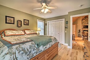 Mountain-view Franklin Retreat: Near Hiking!