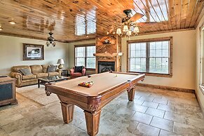 Mountain-view Franklin Retreat: Near Hiking!