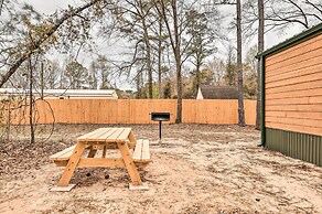 Charming New Bern Log Cabin - Pets Welcome!