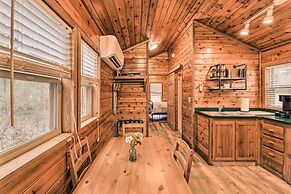 Charming New Bern Log Cabin - Pets Welcome!