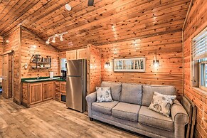 Charming New Bern Log Cabin - Pets Welcome!