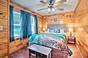 Charming Jamestown Cabin w/ Large Backyard!