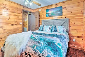 Charming Jamestown Cabin w/ Large Backyard!