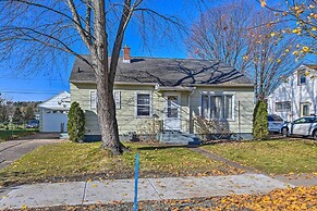 Charming Family Home ~ 4 Mi to Granite Peak!