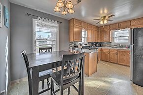 Charming Family Home ~ 4 Mi to Granite Peak!