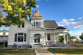 Charming Mt Pleasant Home in Historic Dtwn!