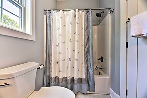 Charming Lake Erie Getaway: Walk to Beach!