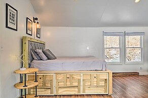 Chic Prattsville Studio w/ Private Hot Tub!