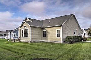 Great for Groups: Bayside Resort Home w/ Patio