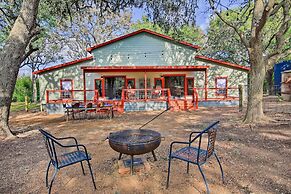 Cabin in Helotes Hill Country ~ 9 Mi to Old Town!