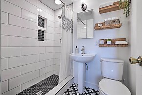 Central Boise Home Near Bsu, 1 Mi to Dtwn!