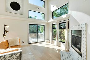 Colorado Retreat ~ 3 Mi to Cheyenne Mountain Zoo!