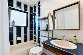 Colorado Retreat ~ 3 Mi to Cheyenne Mountain Zoo!